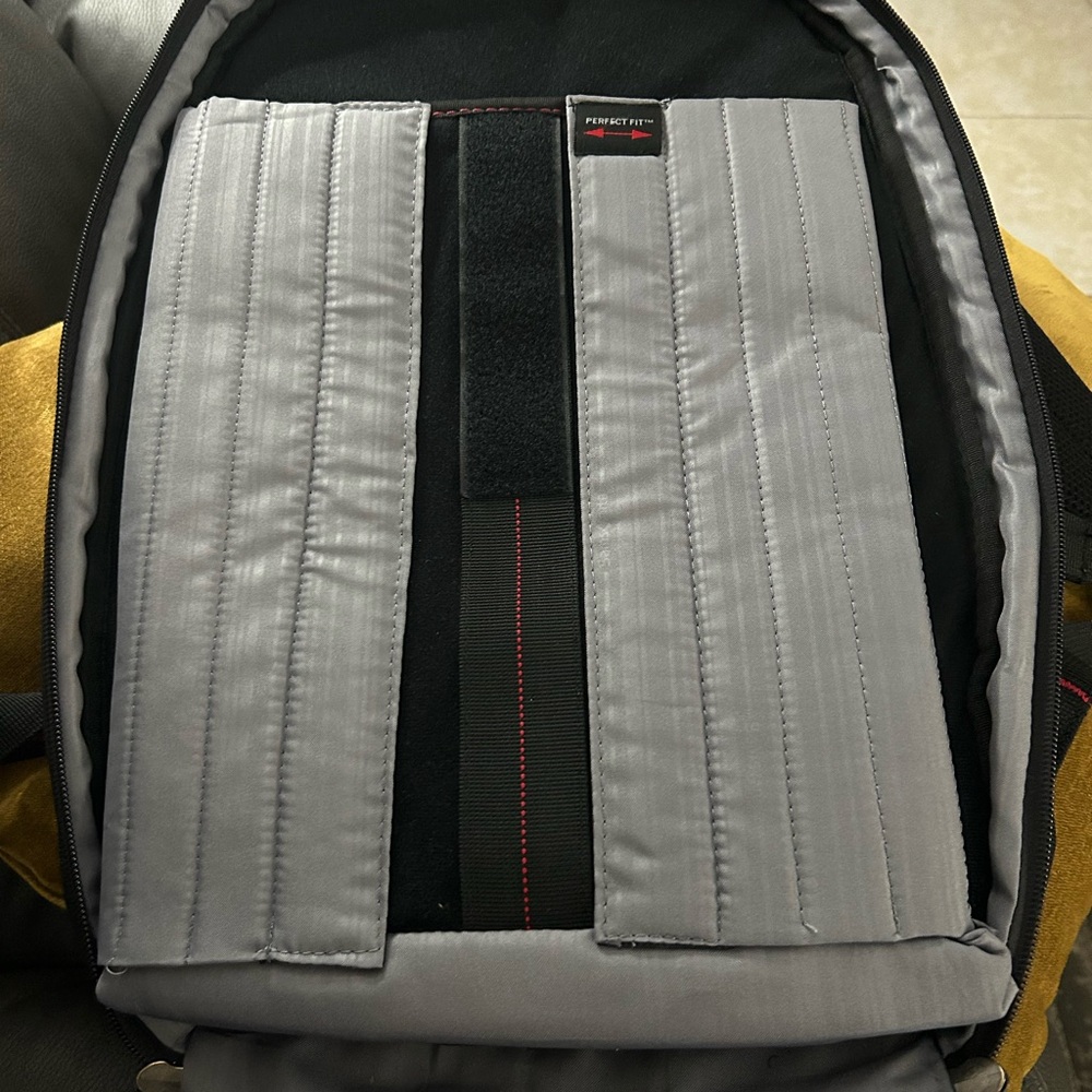 Backpack by Samsonite - Picture 6 of 12